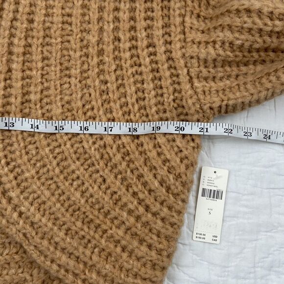 NWT Anthropologie Chunky Knit Cropped Tan Plush Sweater size Small - Picture 11 of 12